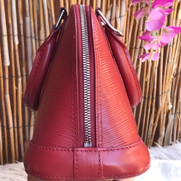 ❌SOLD ❌Authentic Louis Vuitton Alma BB 💥 - Picture 5 of 16